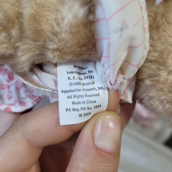 Wendys Hattie Furskin Happy Holiday Plush Bear Stuffed Animal Toy Vintage 1986 - Picture 4 of 5